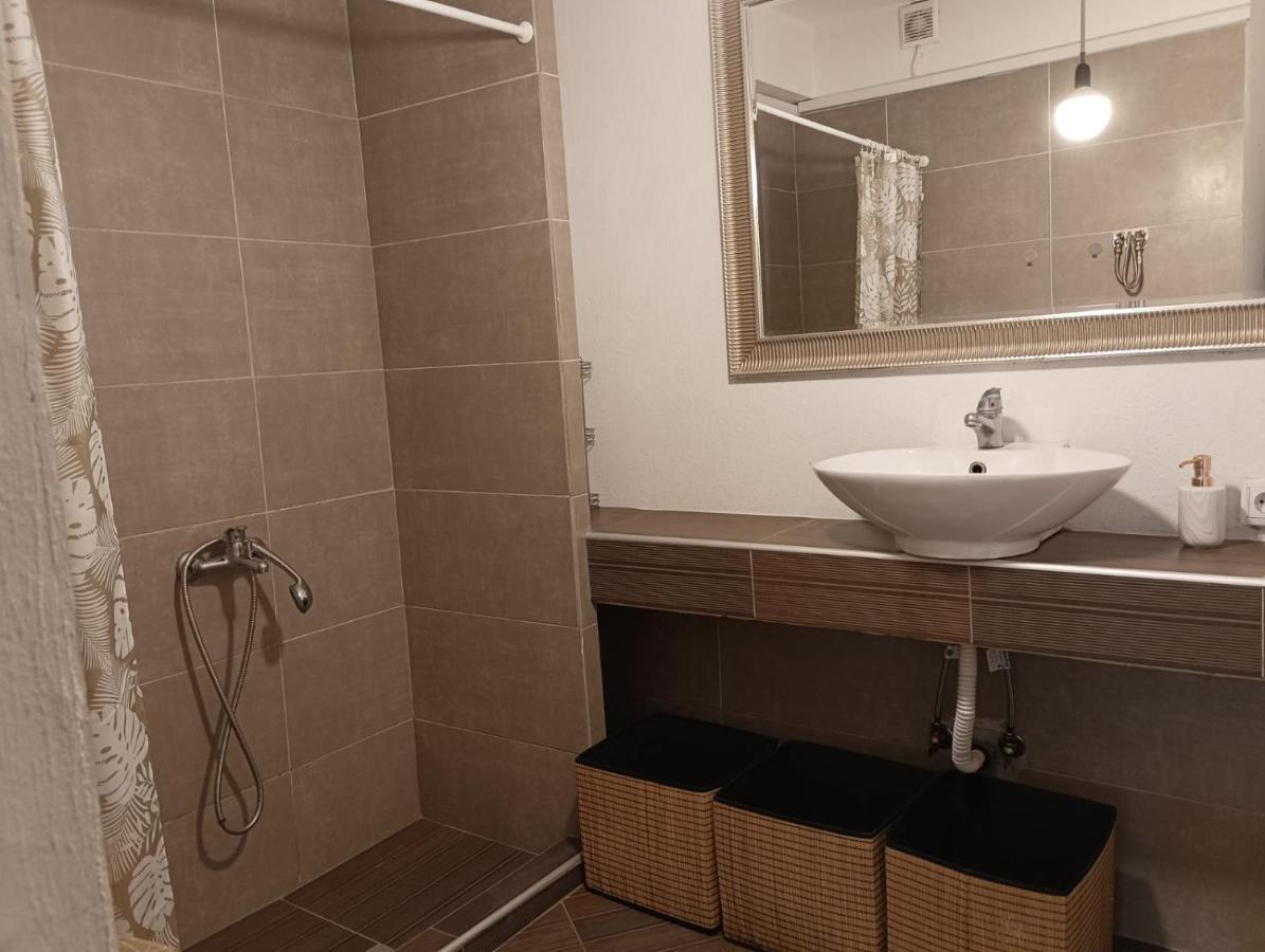 Διαμερισμα Στο Κεντρο Διπλα Στην Θαλασσα Appartement Kavala Buitenkant foto